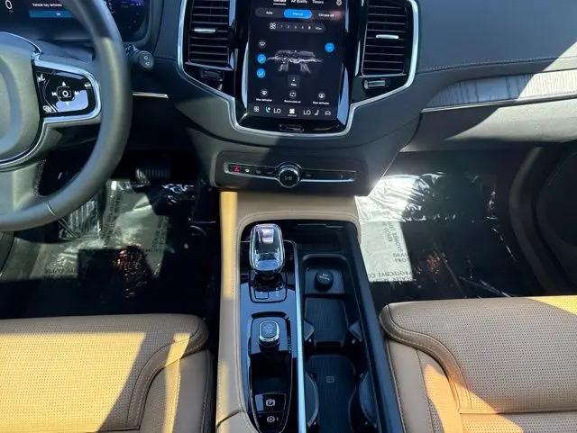 2024 Volvo XC90 Recharge T8 Ultimate Bright Theme 7-Seater