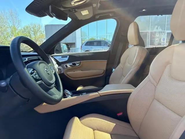 2024 Volvo XC90 Recharge T8 Ultimate Bright Theme 7-Seater