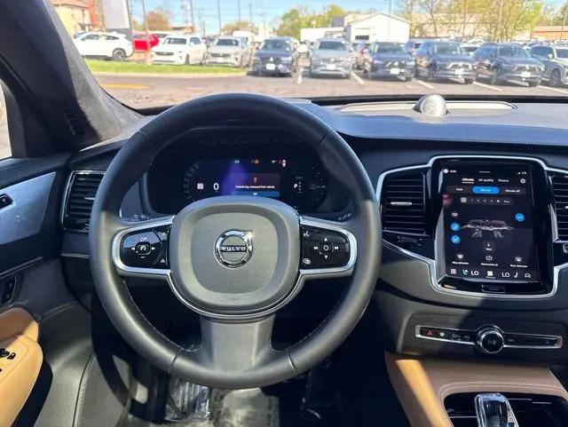 2024 Volvo XC90 Recharge T8 Ultimate Bright Theme 7-Seater