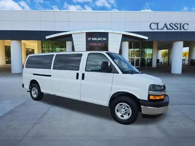 2023 Chevrolet Express Passenger RWD 3500 Extended Wheelbase LT
