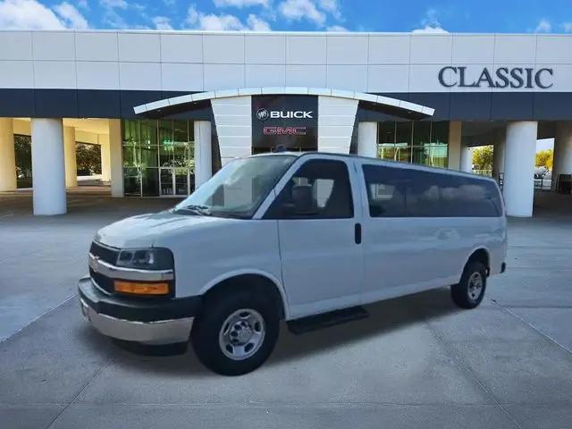 2023 Chevrolet Express Passenger RWD 3500 Extended Wheelbase LT