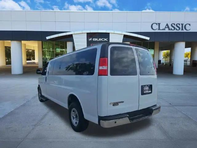 2023 Chevrolet Express Passenger RWD 3500 Extended Wheelbase LT