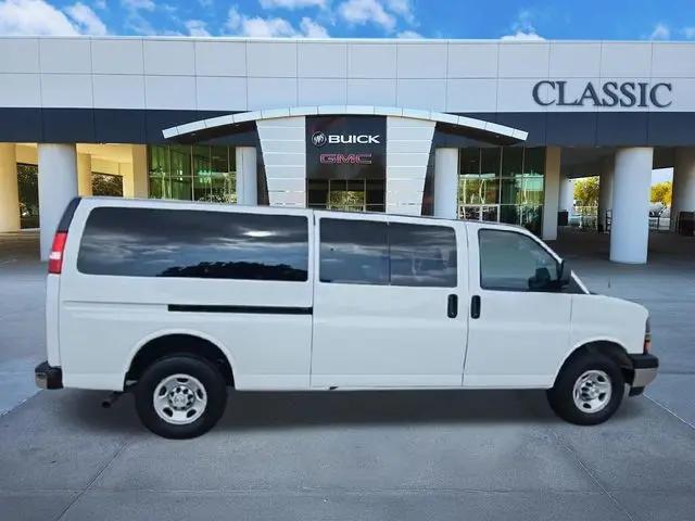 2023 Chevrolet Express Passenger RWD 3500 Extended Wheelbase LT
