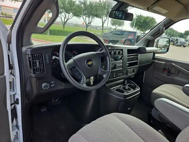 2023 Chevrolet Express Passenger RWD 3500 Extended Wheelbase LT