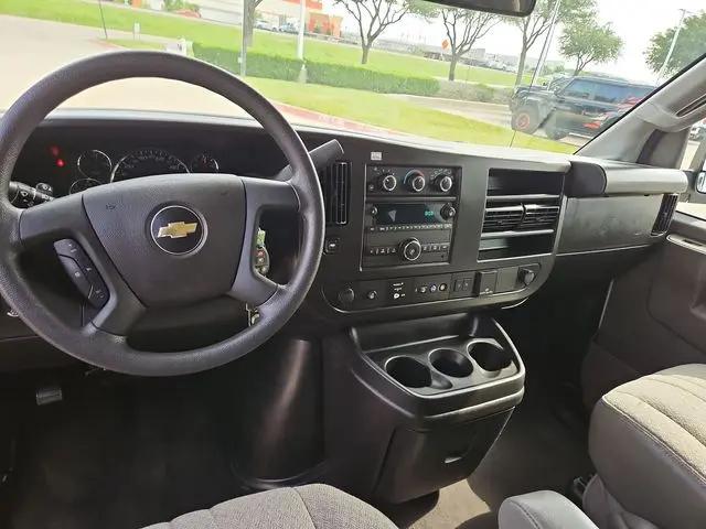 2023 Chevrolet Express Passenger RWD 3500 Extended Wheelbase LT