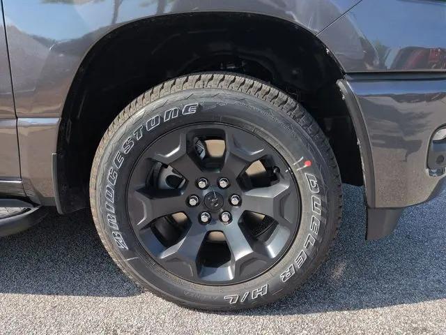 2026 Ram 1500 Express Crew Cab 4x4 5'7" Box