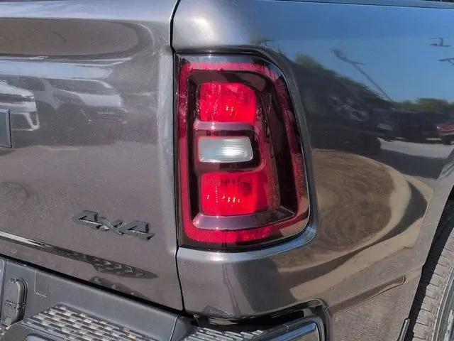 2026 Ram 1500 Express Crew Cab 4x4 5'7" Box