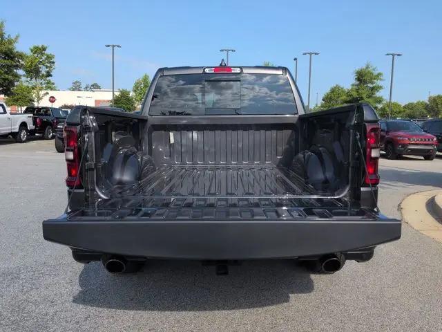 2026 Ram 1500 Express Crew Cab 4x4 5'7" Box
