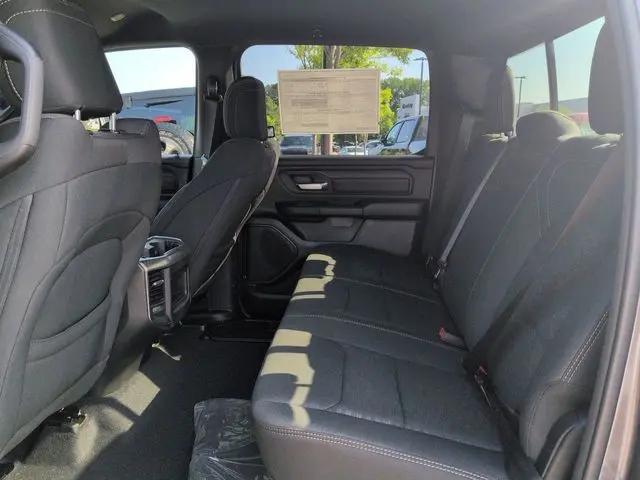 2026 Ram 1500 Express Crew Cab 4x4 5'7" Box