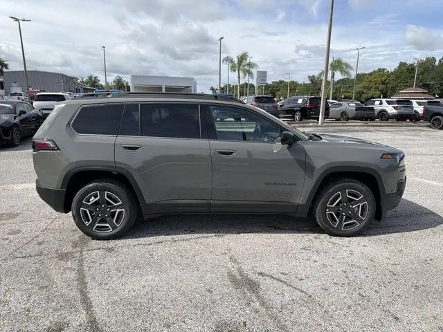 2026 Jeep Cherokee Laredo 4x4