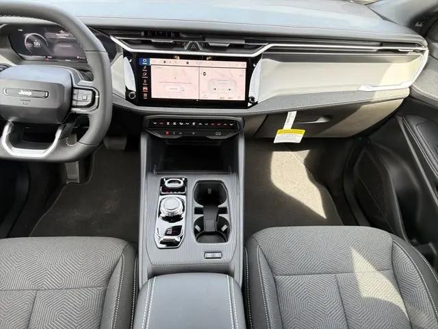 2026 Jeep Cherokee Laredo 4x4
