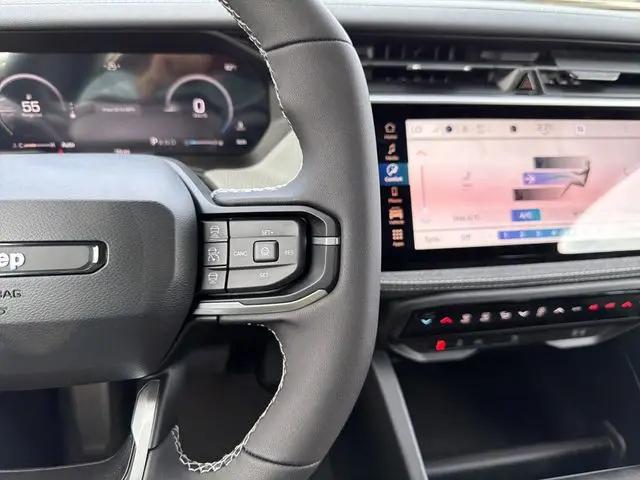 2026 Jeep Cherokee Laredo 4x4