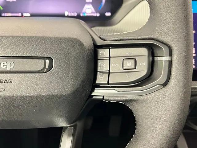 2026 Jeep Cherokee Laredo 4x4