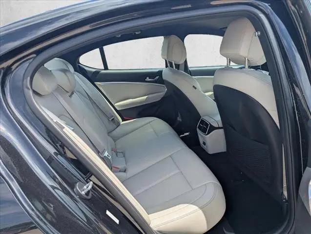 2025 Genesis G70 2.5T RWD