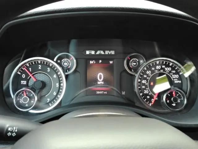2025 Ram 1500 Tradesman Crew Cab 4x2 5'7" Box
