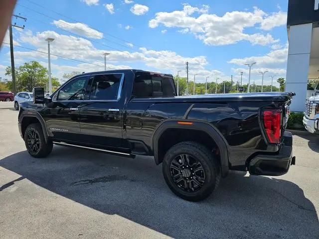 2022 GMC Sierra 2500HD 4WD Crew Cab Standard Bed Denali
