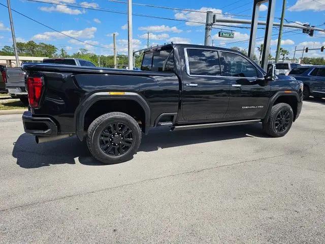 2022 GMC Sierra 2500HD 4WD Crew Cab Standard Bed Denali