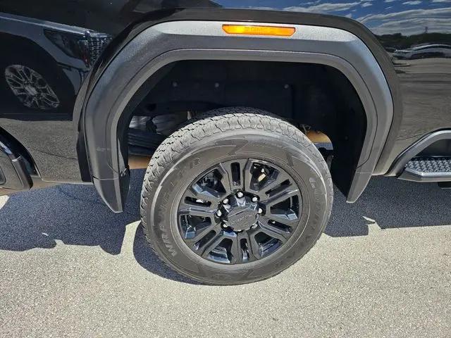 2022 GMC Sierra 2500HD 4WD Crew Cab Standard Bed Denali