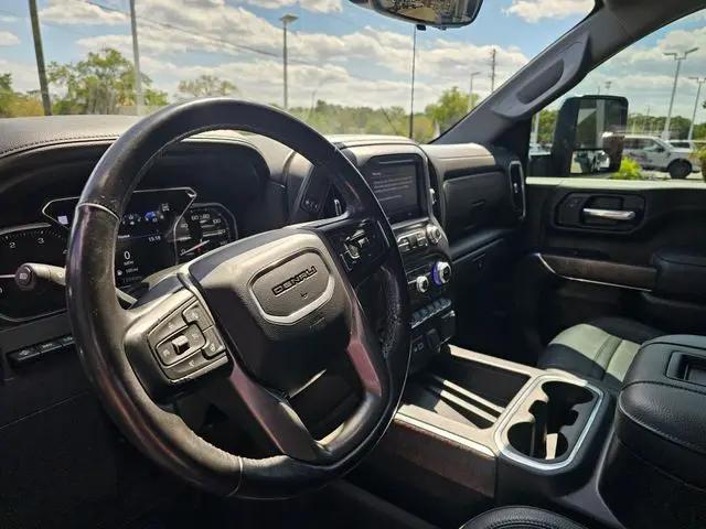 2022 GMC Sierra 2500HD 4WD Crew Cab Standard Bed Denali