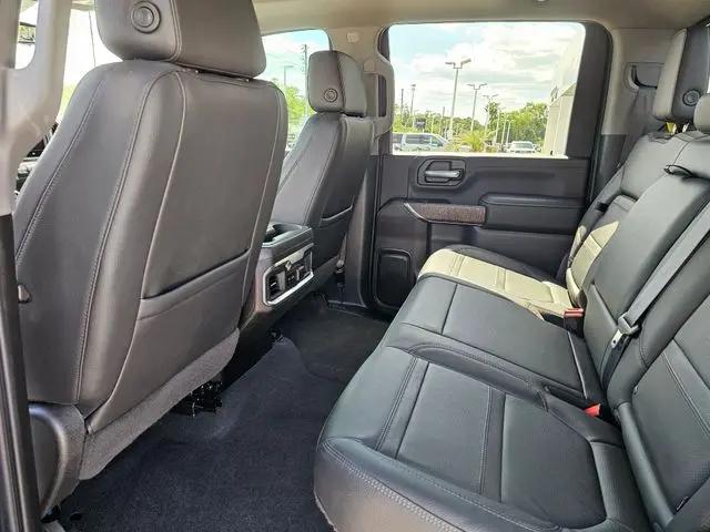 2022 GMC Sierra 2500HD 4WD Crew Cab Standard Bed Denali