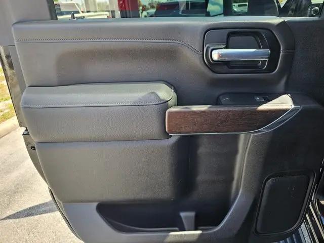 2022 GMC Sierra 2500HD 4WD Crew Cab Standard Bed Denali