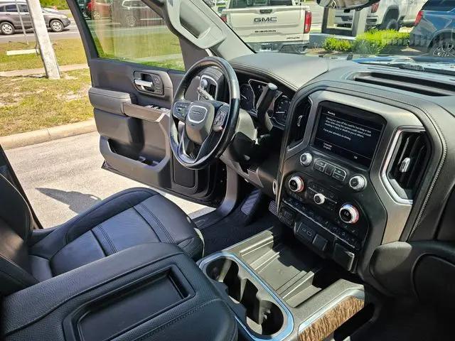 2022 GMC Sierra 2500HD 4WD Crew Cab Standard Bed Denali