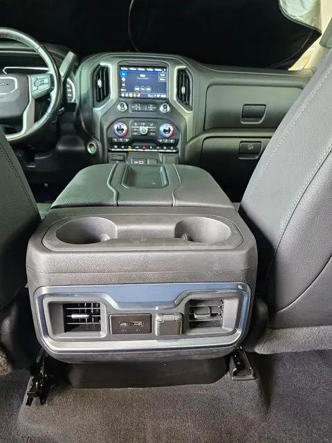2022 GMC Sierra 2500HD 4WD Crew Cab Standard Bed Denali