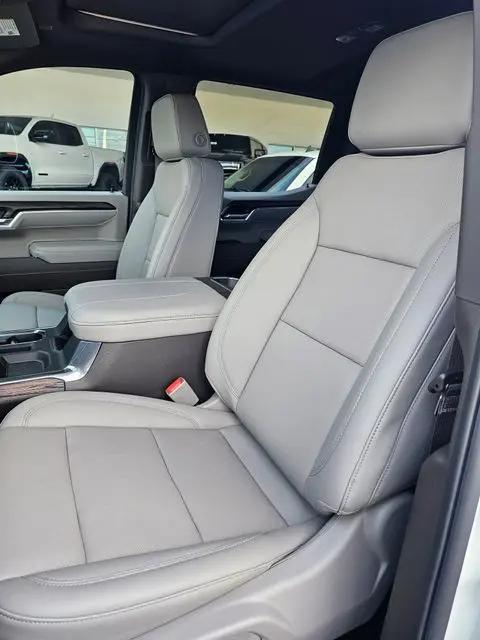 2026 GMC Sierra 1500 Crew Cab, Short Bed, SLT, 4WD