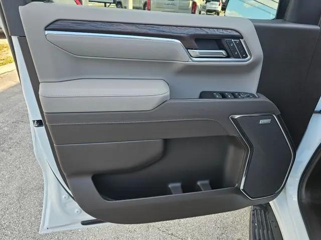 2026 GMC Sierra 1500 Crew Cab, Short Bed, SLT, 4WD