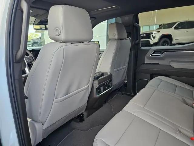 2026 GMC Sierra 1500 Crew Cab, Short Bed, SLT, 4WD