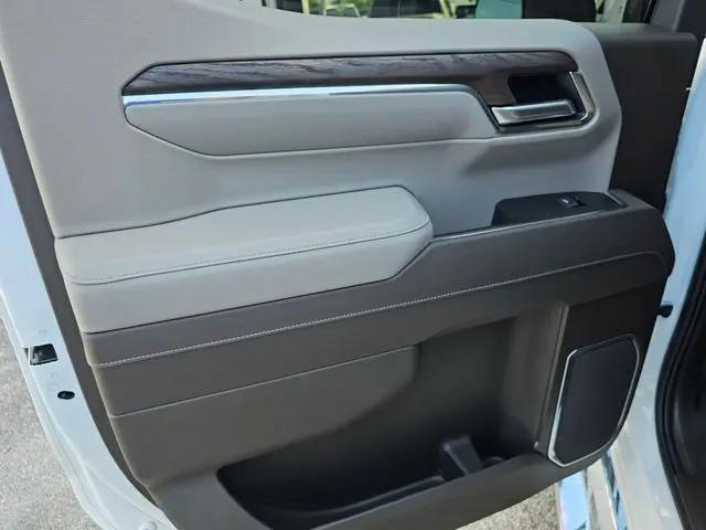 2026 GMC Sierra 1500 Crew Cab, Short Bed, SLT, 4WD