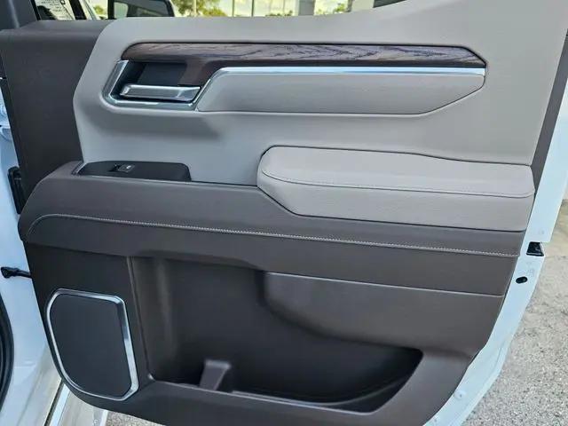 2026 GMC Sierra 1500 Crew Cab, Short Bed, SLT, 4WD