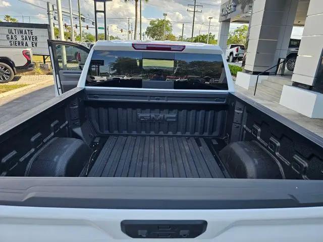 2026 GMC Sierra 1500 Crew Cab, Short Bed, SLT, 4WD