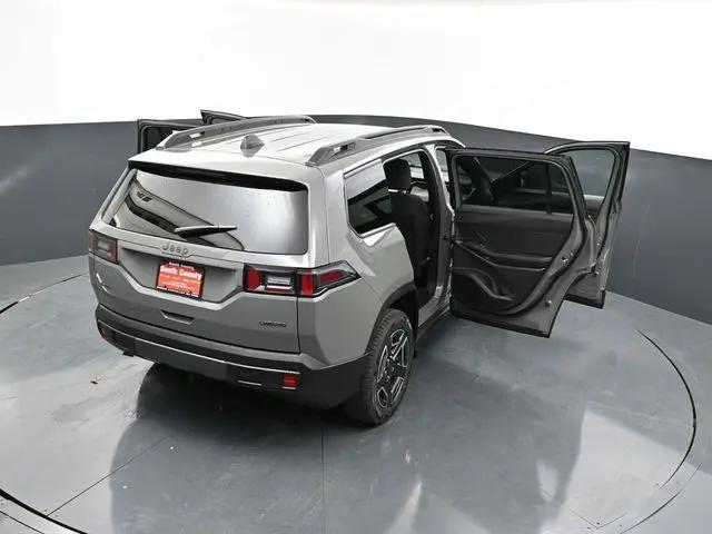 2026 Jeep Cherokee Laredo 4x4