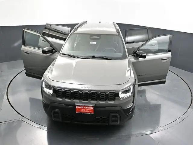 2026 Jeep Cherokee Laredo 4x4