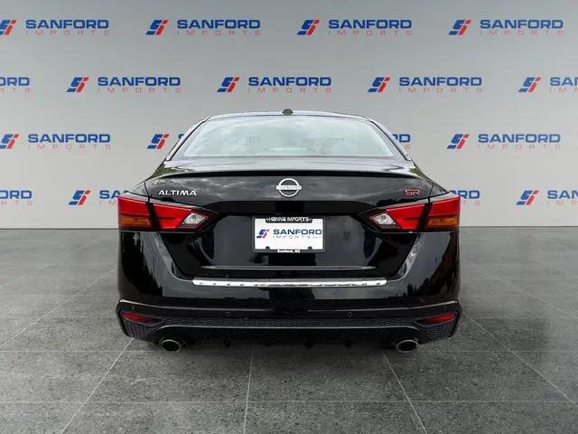 2023 Nissan Altima SR FWD