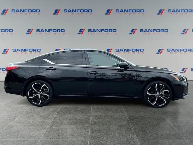 2023 Nissan Altima SR FWD