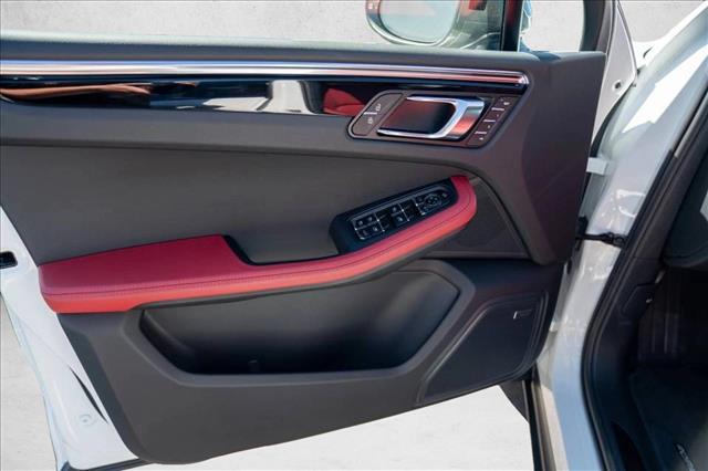 2026 Porsche Macan T