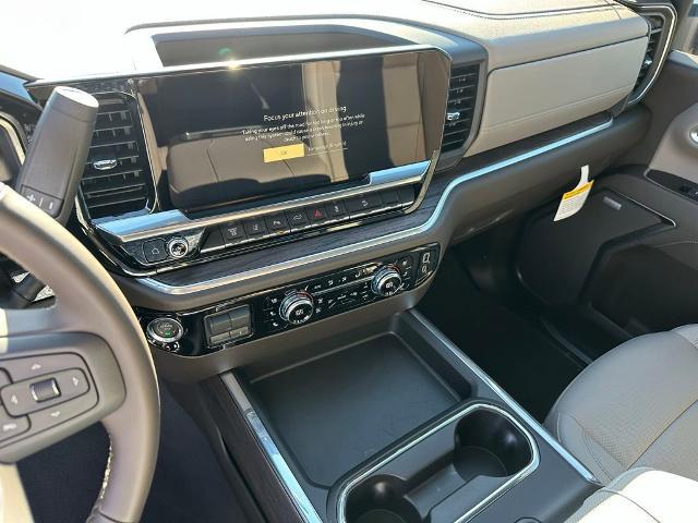 2026 GMC Sierra 2500HD Crew Cab, Standard Bed, SLT, 4WD