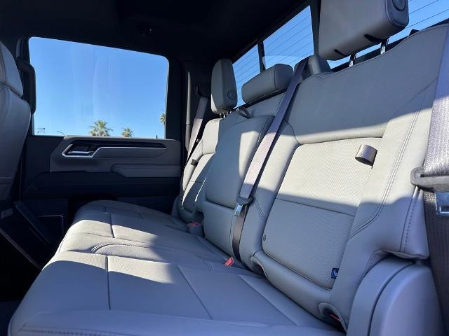 2026 GMC Sierra 2500HD Crew Cab, Standard Bed, SLT, 4WD