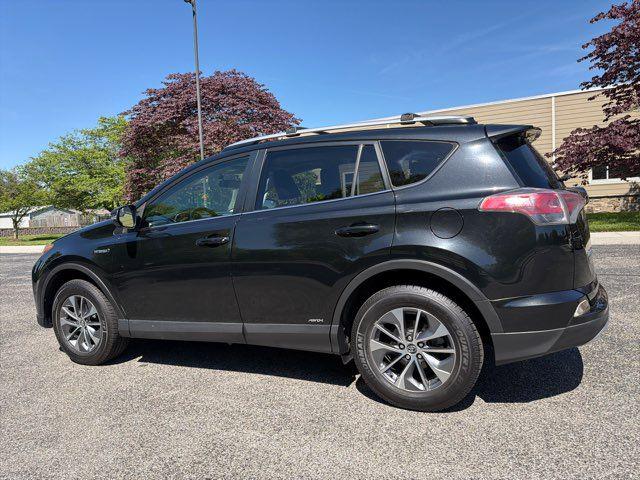 2016 Toyota RAV4 Hybrid XLE