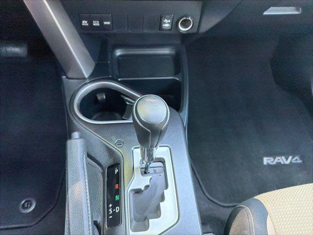 2016 Toyota RAV4 Hybrid XLE