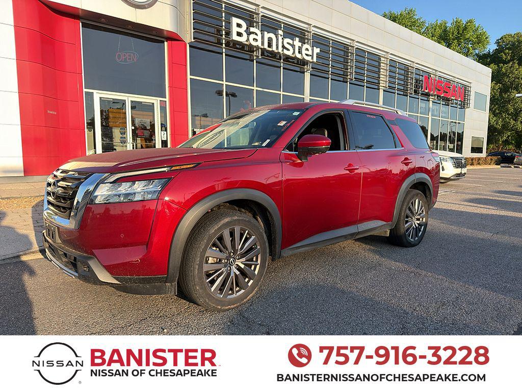 2023 Nissan Pathfinder SL 4WD's photo