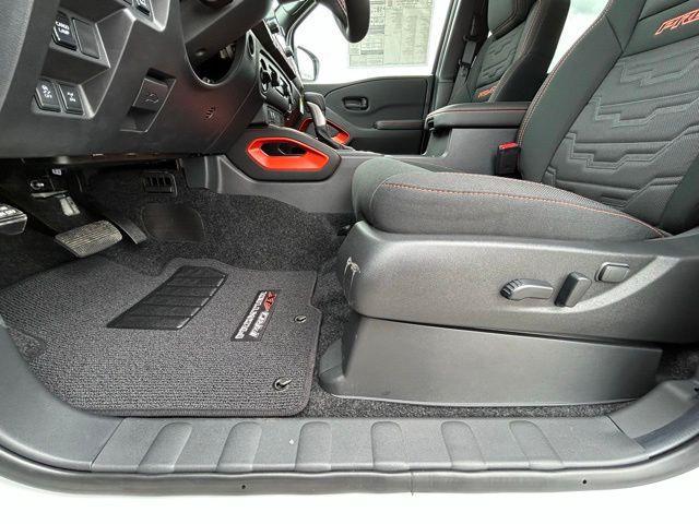 2026 Nissan Frontier Crew Cab Long Bed PRO-4X 4x4