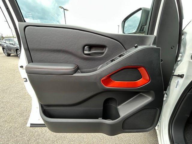 2026 Nissan Frontier Crew Cab Long Bed PRO-4X 4x4