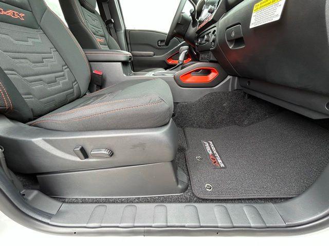 2026 Nissan Frontier Crew Cab Long Bed PRO-4X 4x4