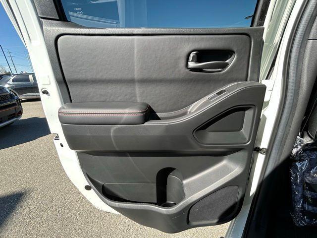2026 Nissan Frontier Crew Cab Long Bed PRO-4X 4x4