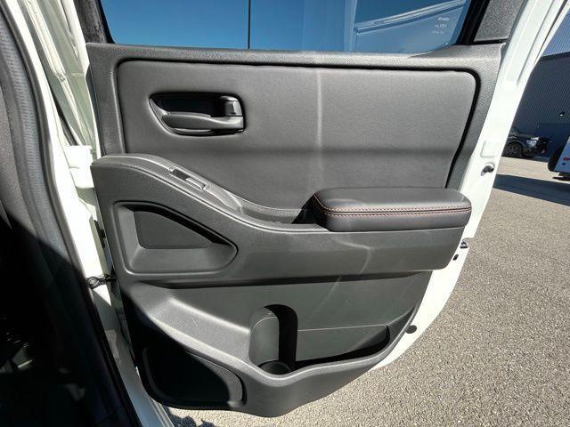 2026 Nissan Frontier Crew Cab Long Bed PRO-4X 4x4