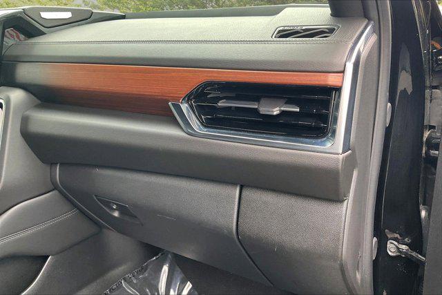 2025 GMC Yukon 4WD Denali