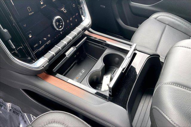 2025 GMC Yukon 4WD Denali
